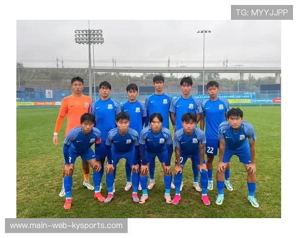 国足球队技战术培训体系完善，职业足球队训练