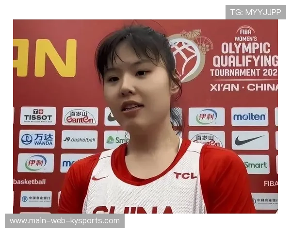 李月汝自拍登热搜，球迷送祝福期待回归，李月汝专访